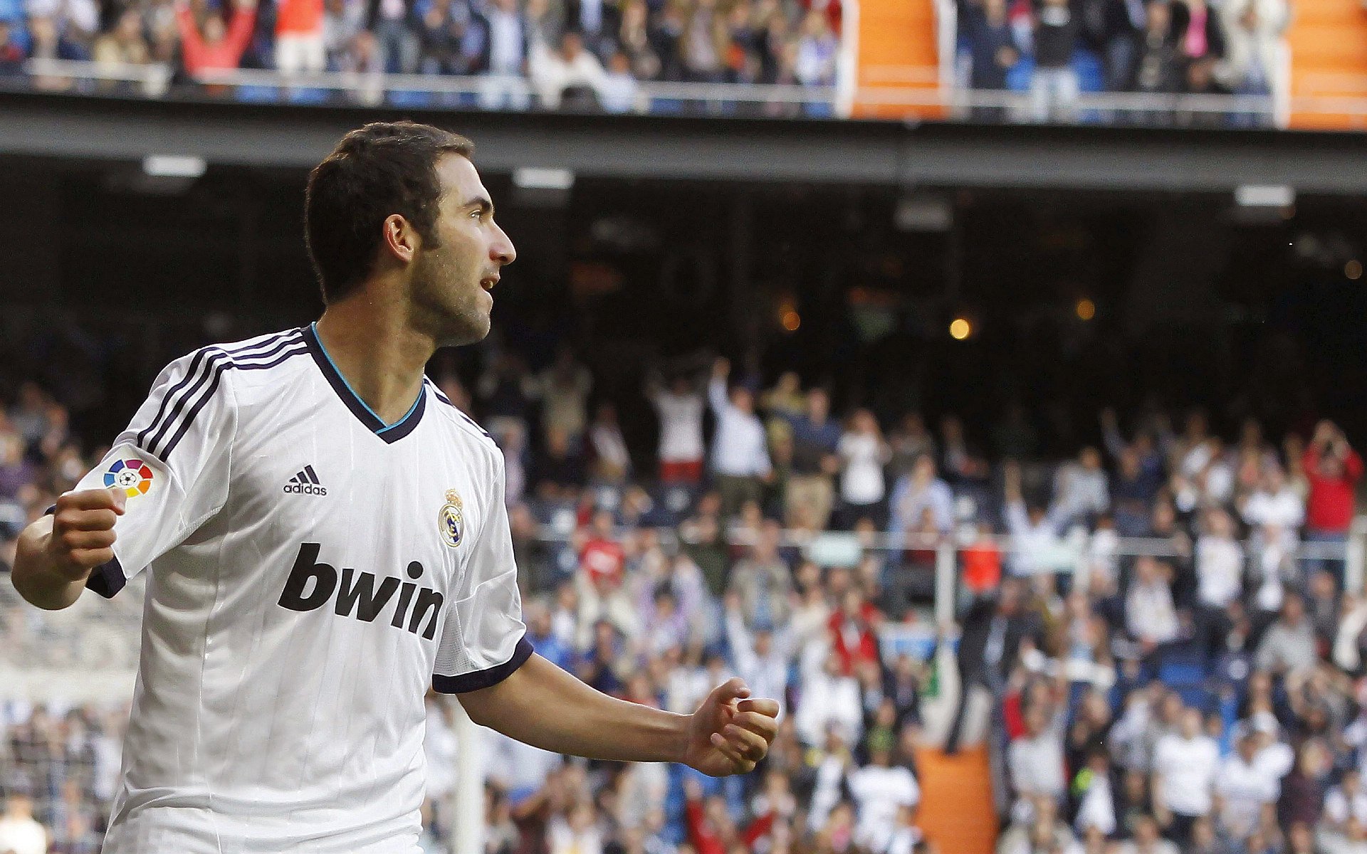 沙特末节风暴，赖斯连续得分导演逆转，波兰遭遇沙漠法则制裁