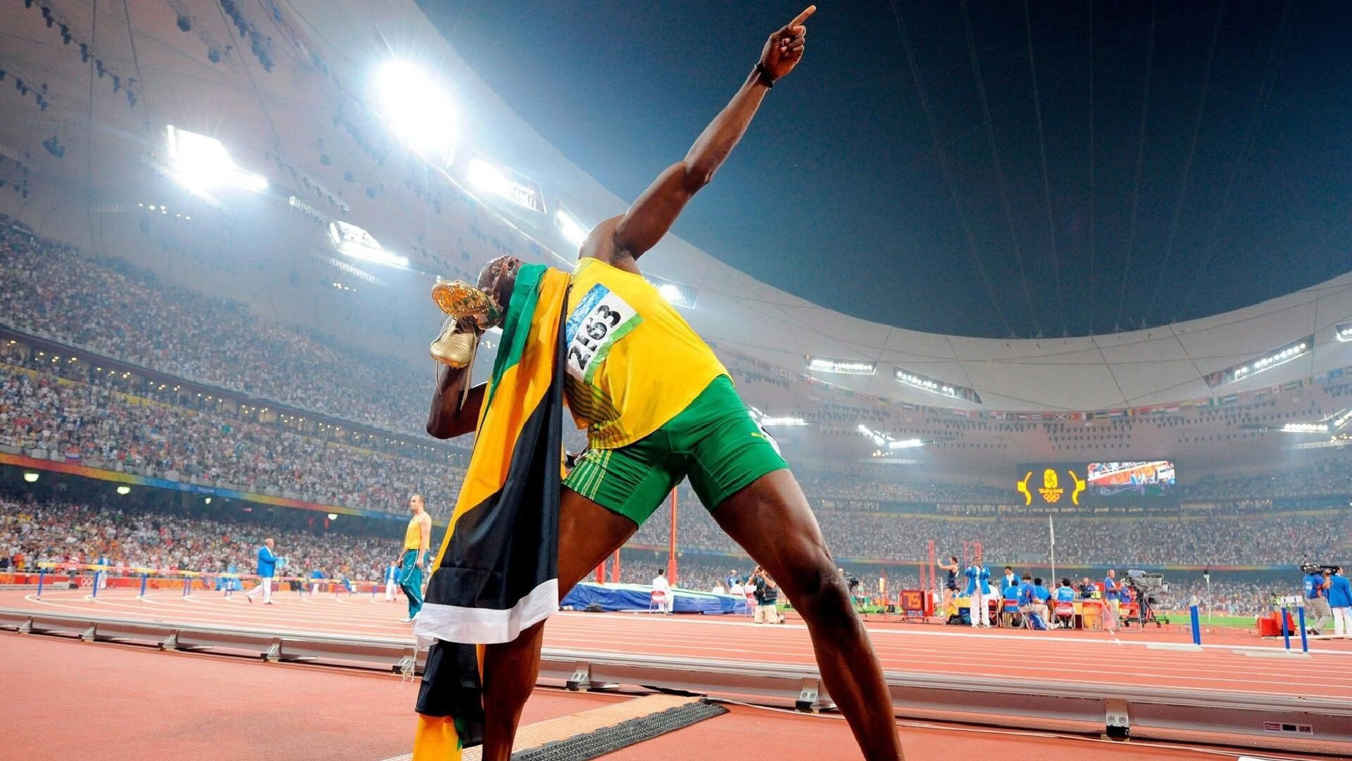 拉梅洛·鲍尔主宰比赛走向，活塞争冠战惊险战胜骑士