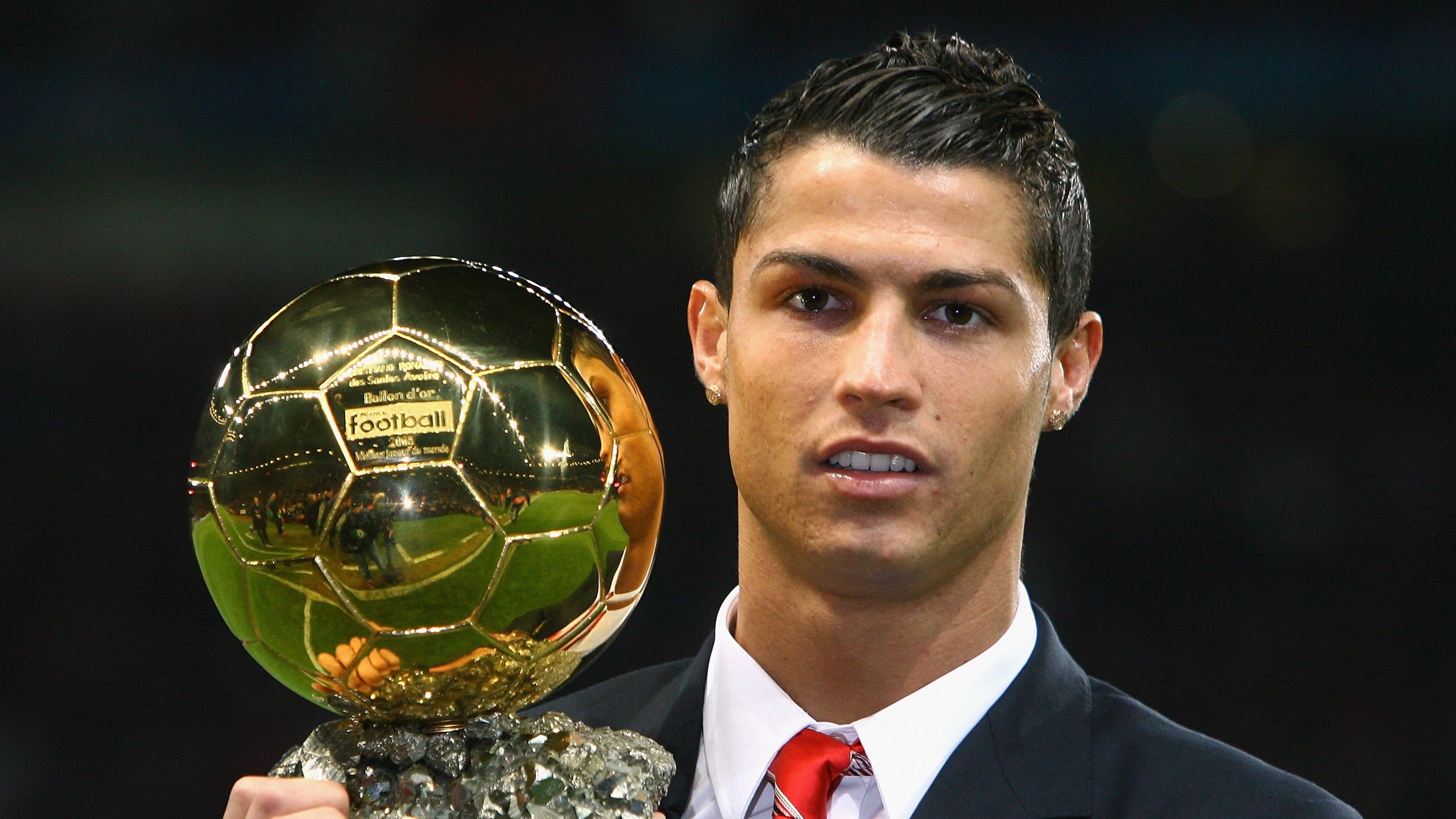 世界杯焦点战，荷兰淘汰赛力克加拿大，战术与意志的胜利