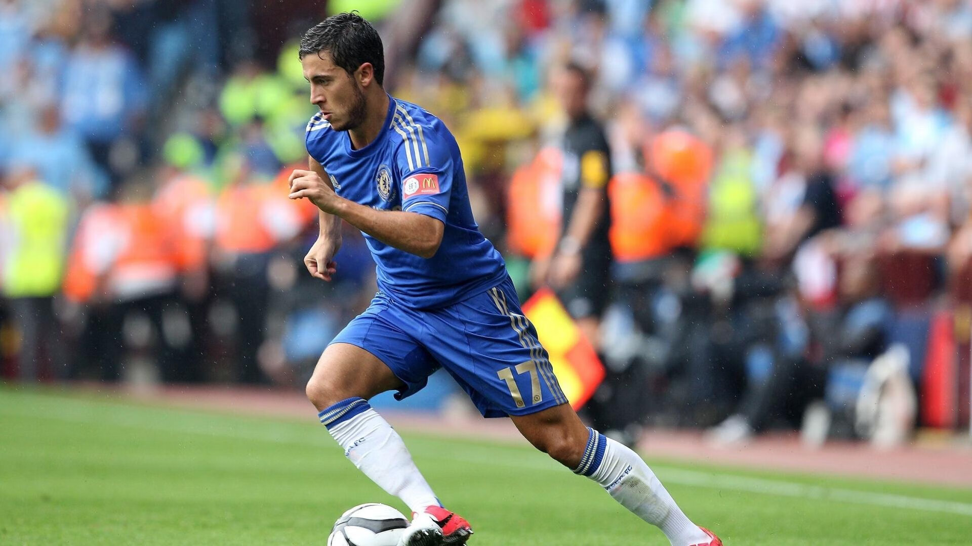 法国队完胜丹麦队，郑思维状态火热—多元赛场上的胜利交响曲